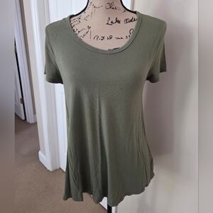 Merona Olive Short Sleeve Scoop Neck Tee XS